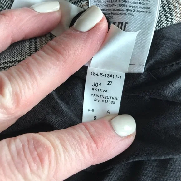 Banana Republic Long and Lean Blazer - Picture 6 of 7